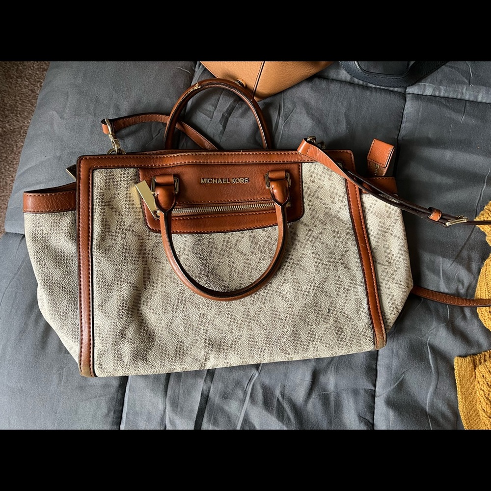 Michael kors purse